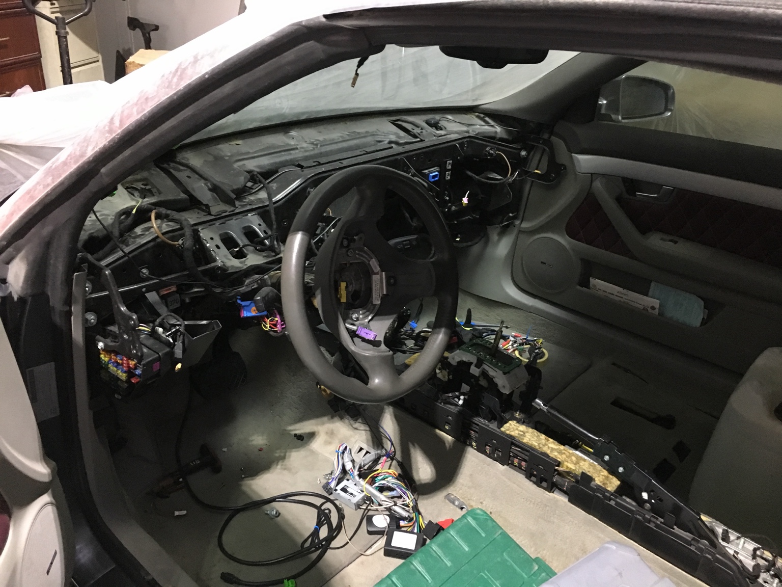 Audi dashboard dismantled to access HVAC plenum